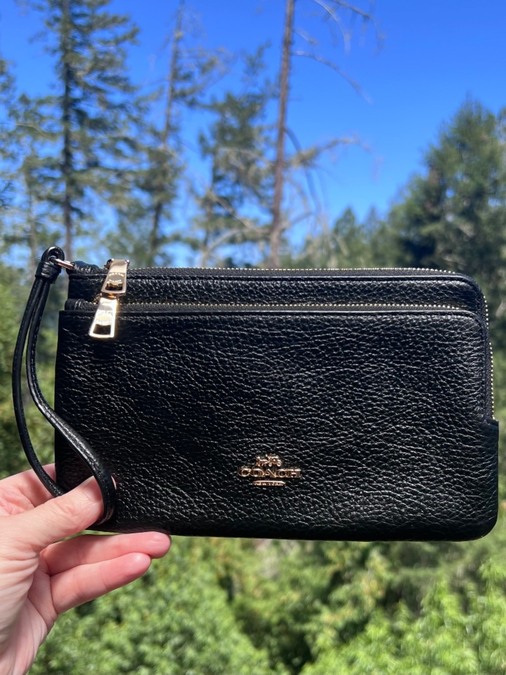 COACH Wallet Wristlet Black Pebbled Leather Double Zip Phone Case Gold Hardware